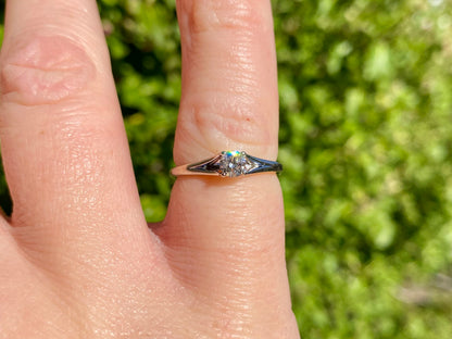 9ct Gold Diamond Ring