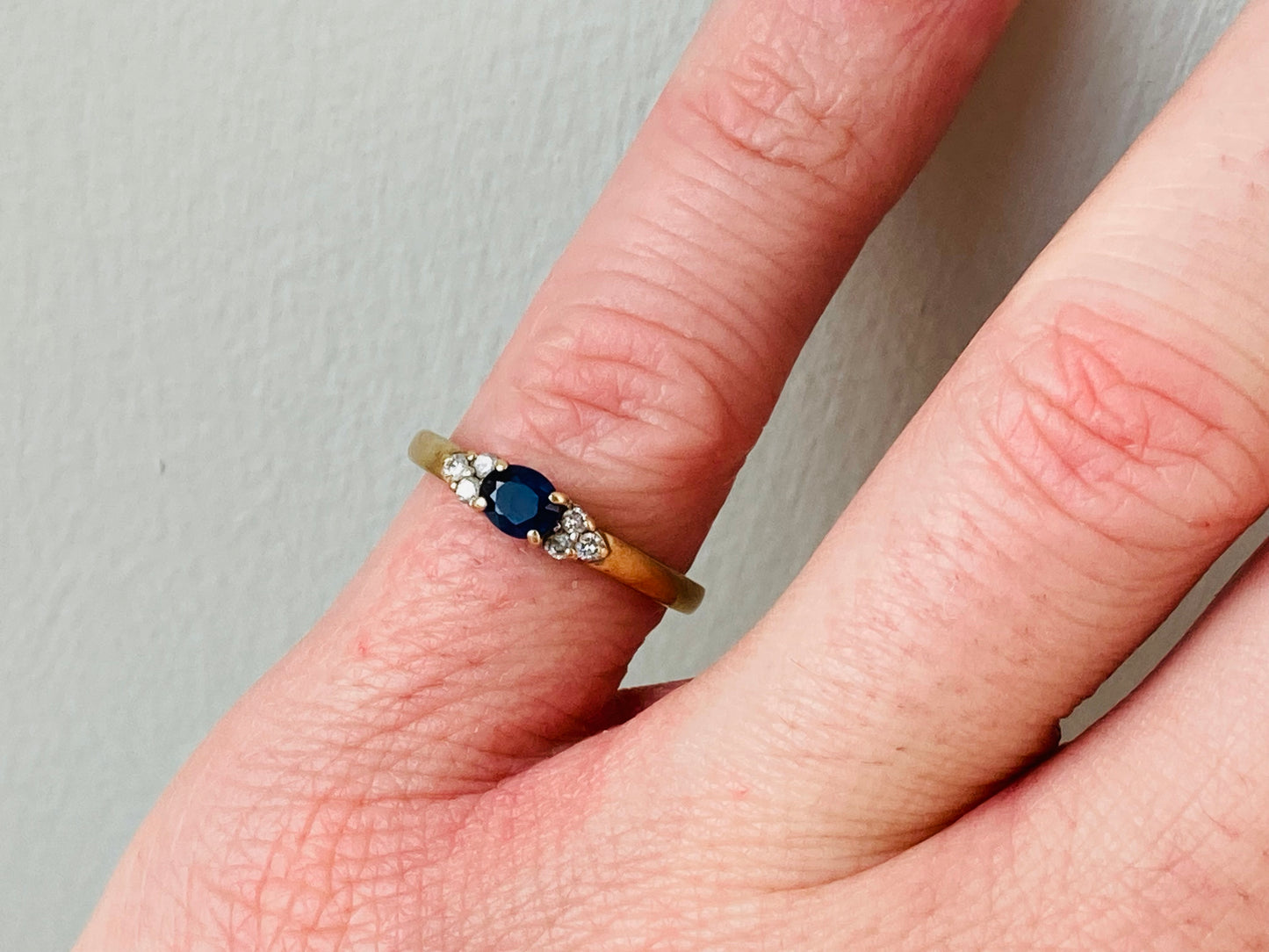 9ct Gold Sapphire & Diamond Ring