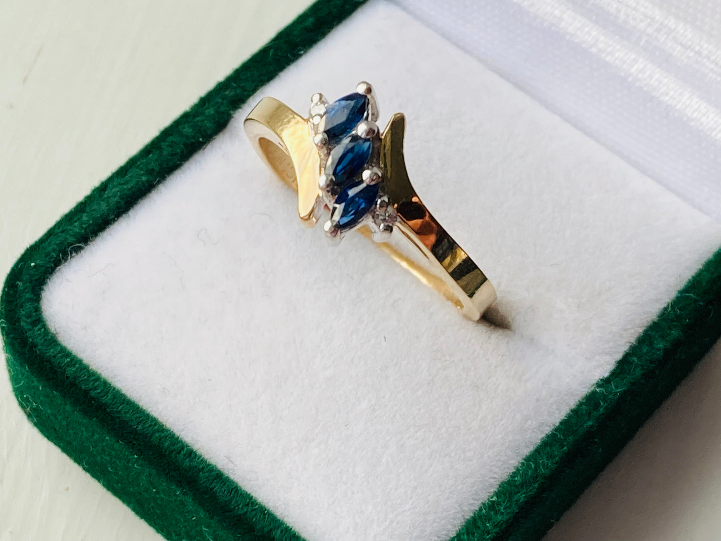 10ct Gold Sapphire & Diamond Ring