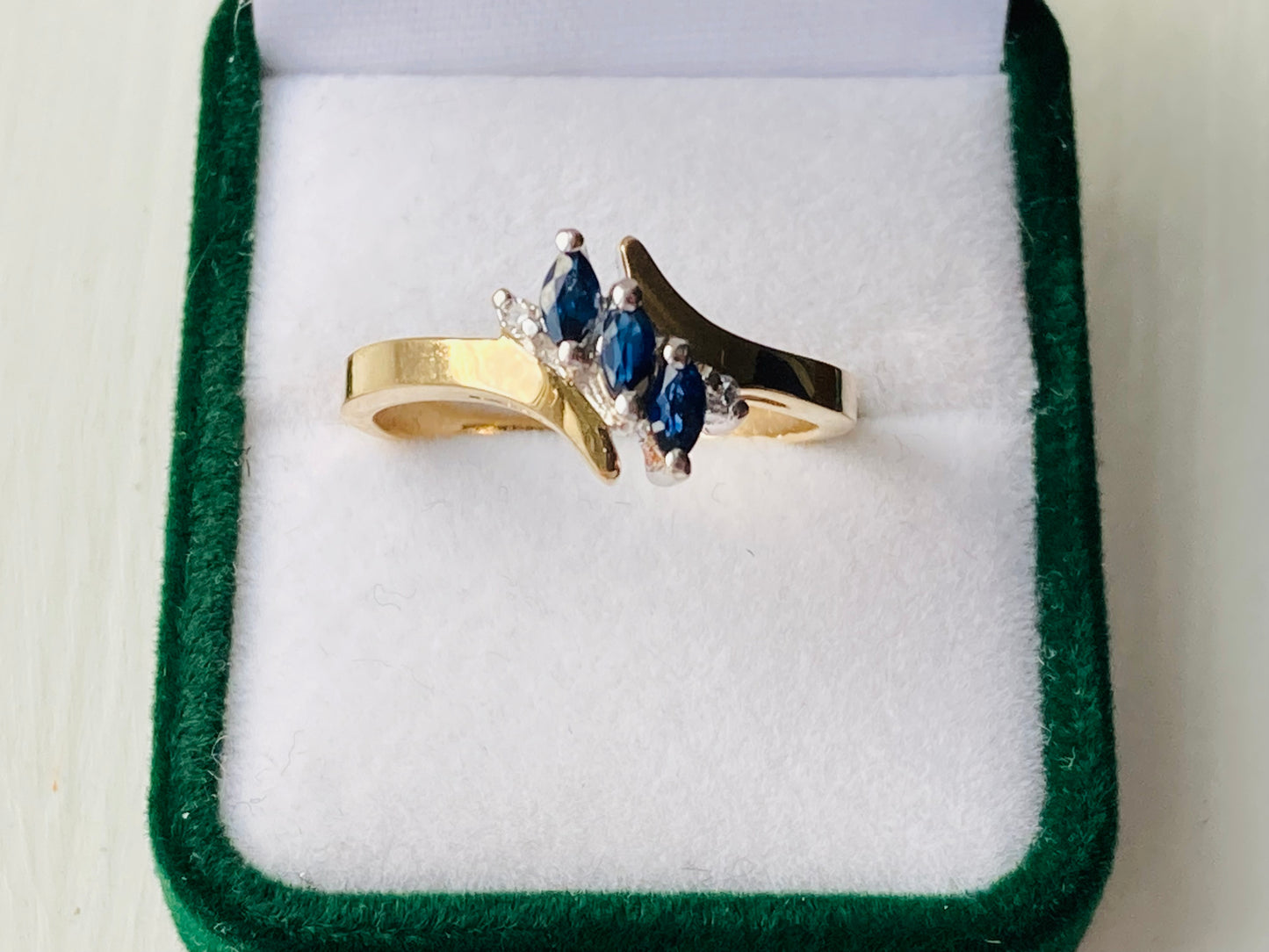 10ct Gold Sapphire & Diamond Ring