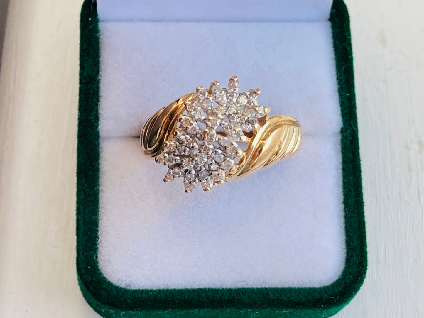 9ct Gold Diamond Ring