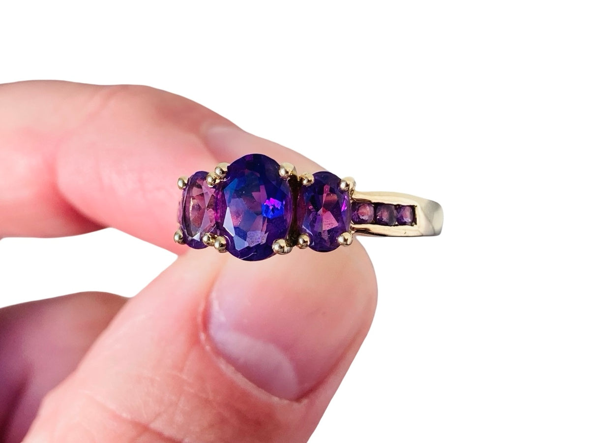 9ct Gold Amethyst Ring