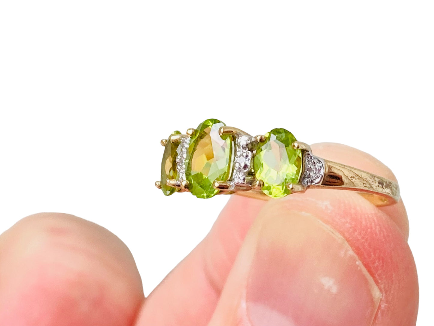 9ct Gold Peridot & Diamond Ring