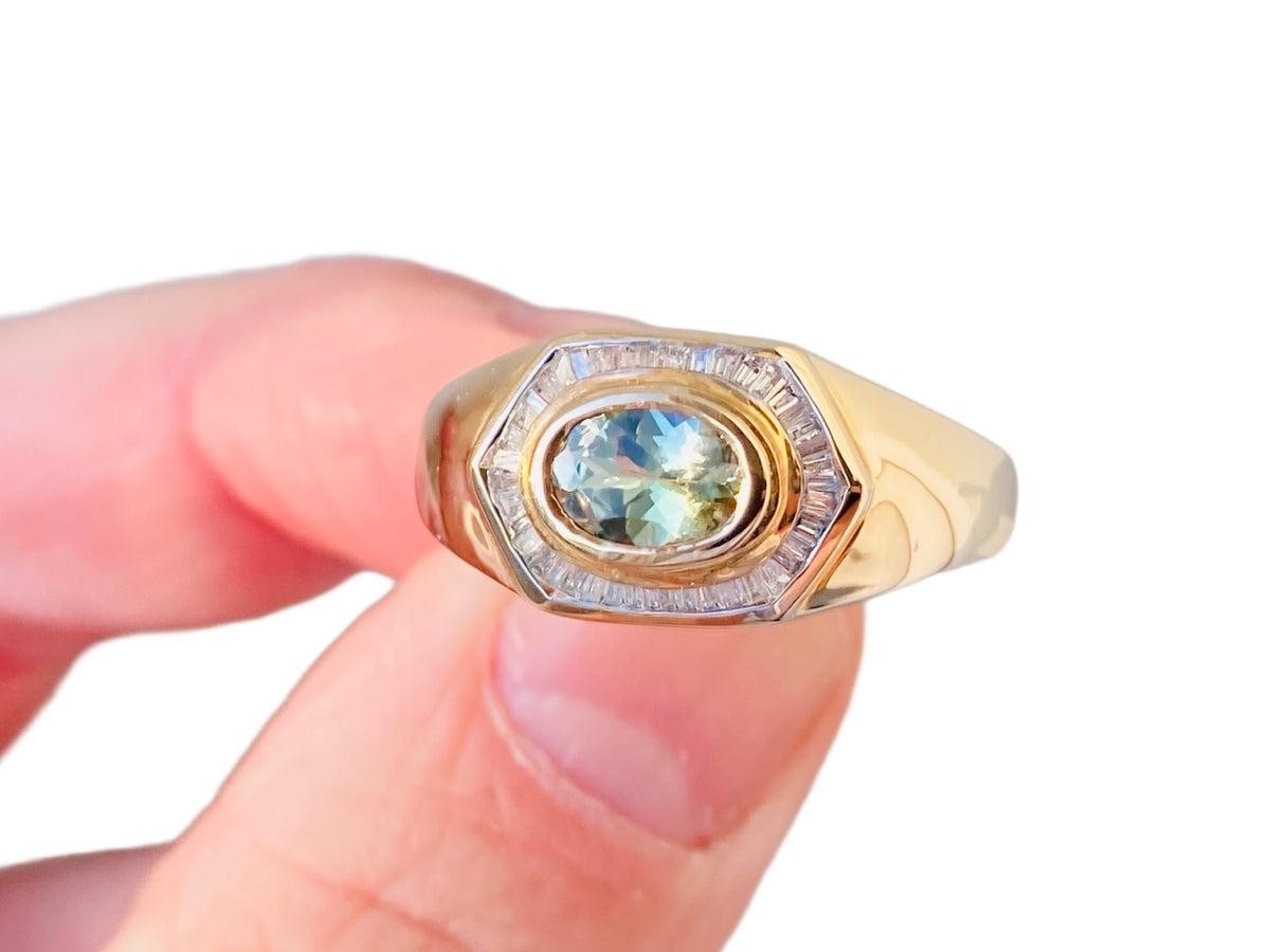 9ct Gold Green Garnet & Diamond Ring