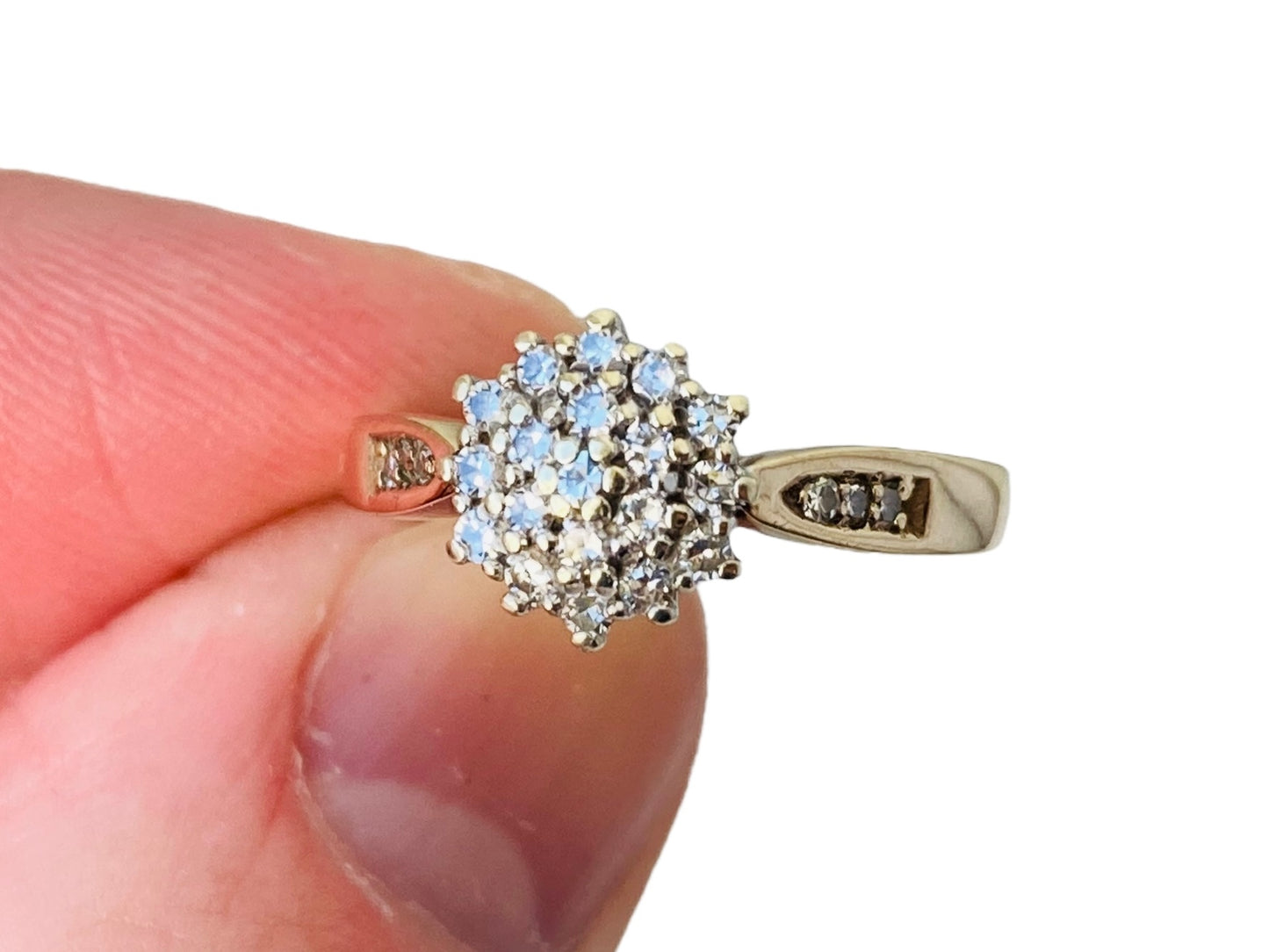 Vintage 9ct Gold Diamond Ring