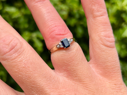 Vintage 9ct Gold Sapphire & Diamond Ring