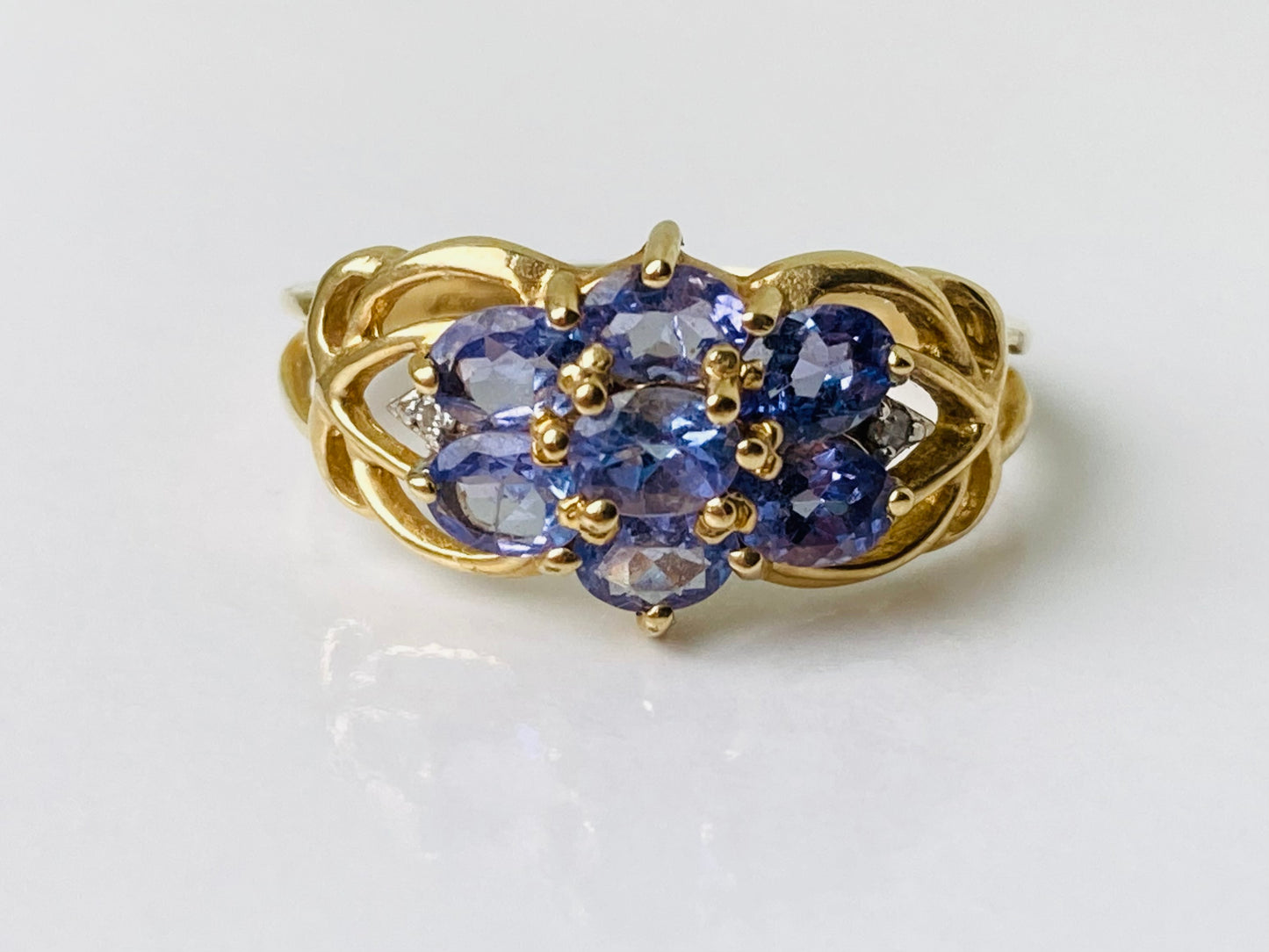 9ct Gold Tanzanite & Diamond Ring