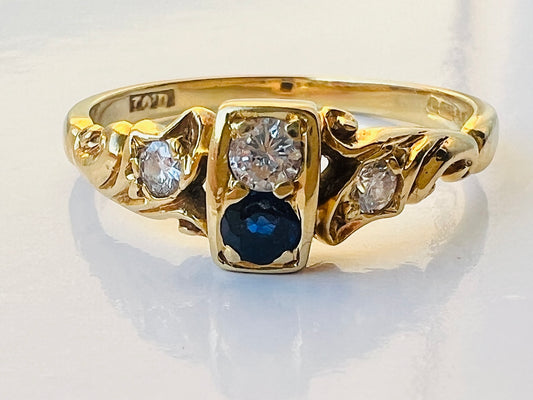 Vintage 18ct Gold Sapphire & Diamond Ring
