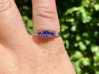 9ct Gold Tanzanite & Diamond Ring