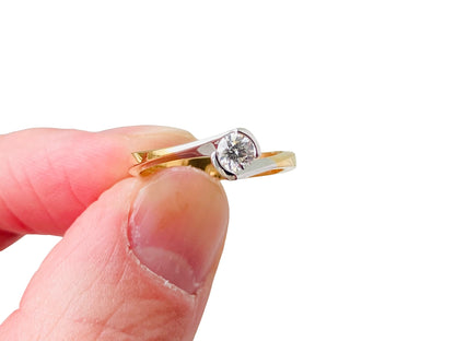 18ct Gold Diamond Solitaire Ring