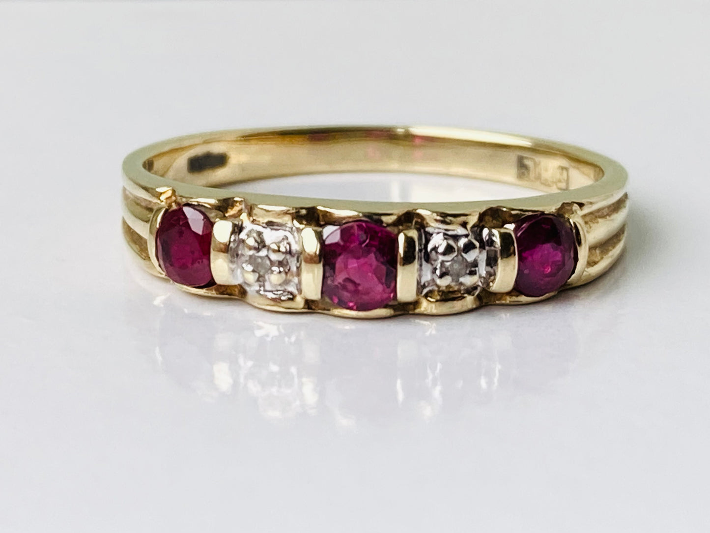 9ct Gold Ruby & Diamond Ring