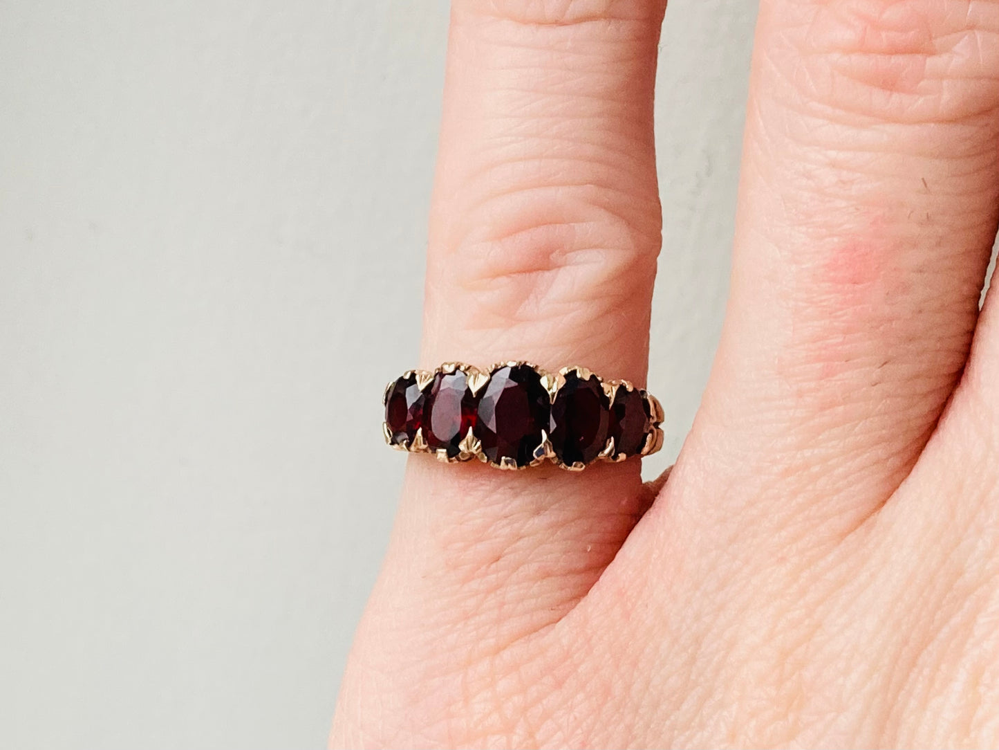 Vintage 9ct Gold Garnet Ring