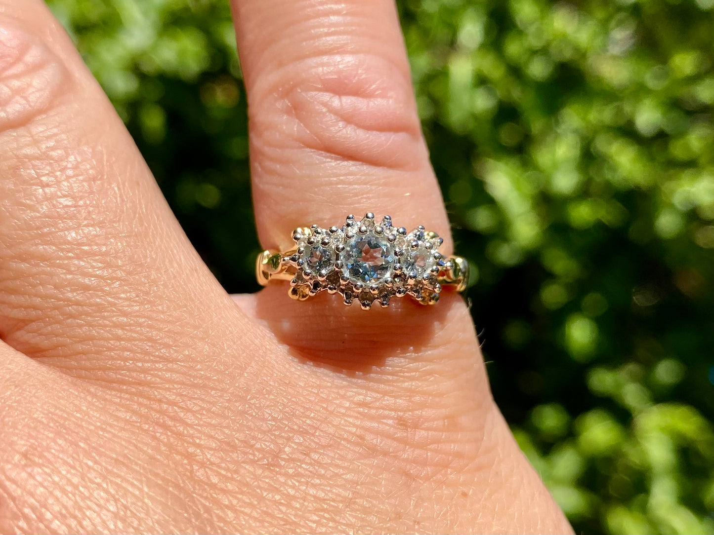 9ct Gold Aquamarine & Diamond Ring