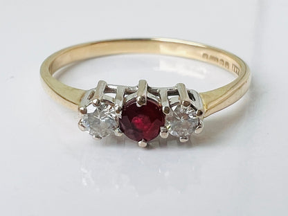 Vintage 9ct Gold Ruby & Diamond Ring