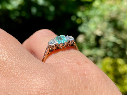 Antique 18ct Gold Green Tourmaline & Diamond Ring