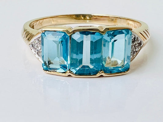 9ct Gold Topaz & Diamond Ring