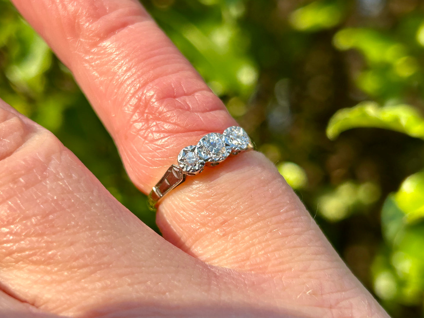 Vintage 18ct Gold Three-Stone Diamond Ring