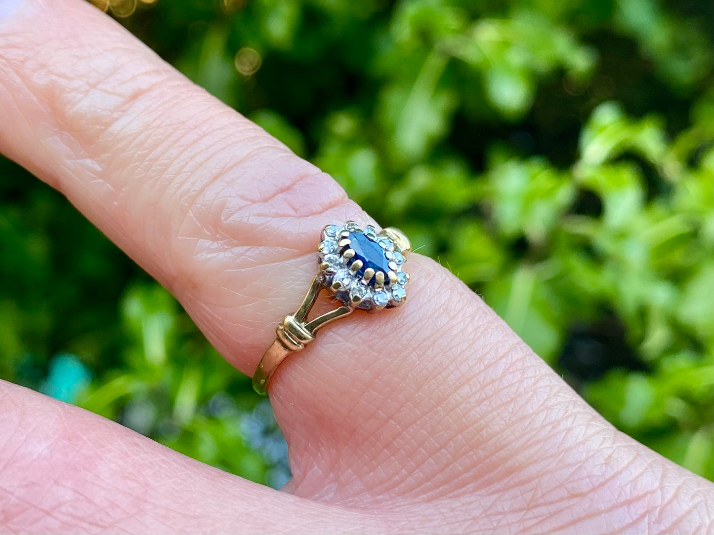 Vintage 9ct Gold Sapphire & Diamond Ring