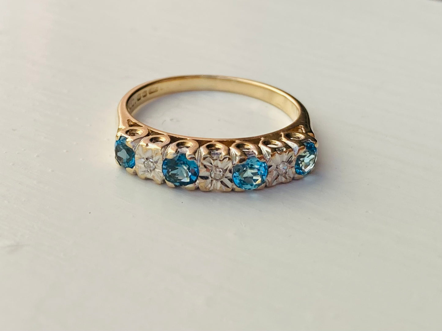 Vintage 9ct Gold Topaz & Diamond Ring