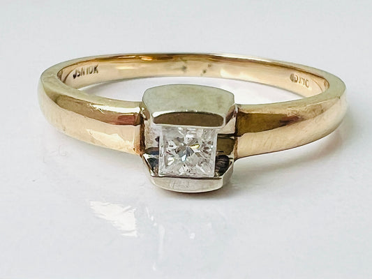9ct Gold Diamond Solitaire Ring
