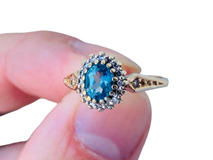 Vintage 9ct Gold Topaz & Diamond Ring