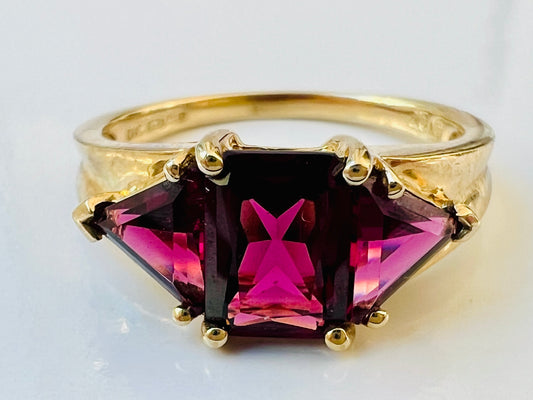 9ct Gold Rhodolite Garnet Ring