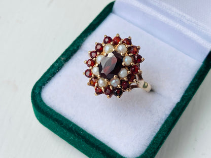 9ct Gold Garnet & Pearl Ring