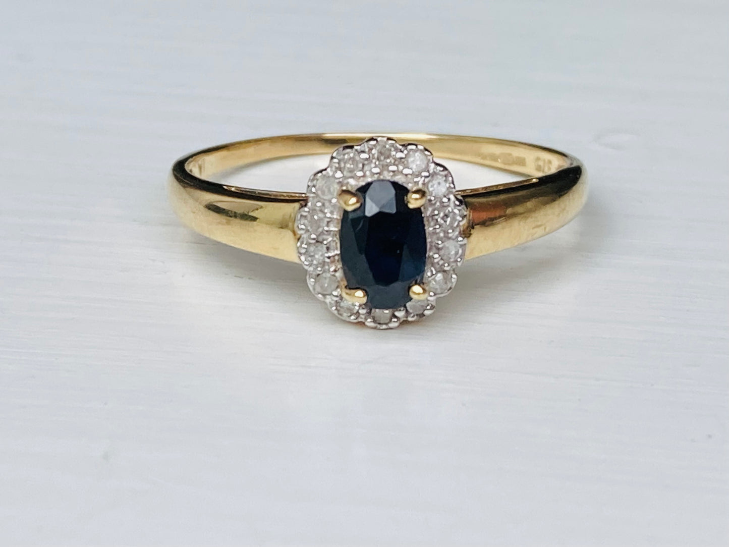 9ct Gold Sapphire & Diamond Ring