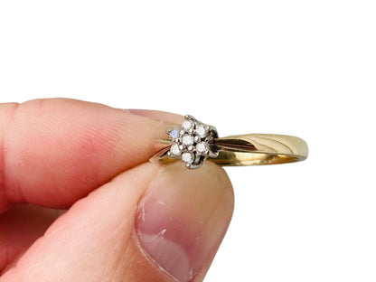 9ct Gold Diamond Daisy Ring