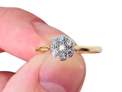 Antique 18ct Gold Diamond Daisy Ring