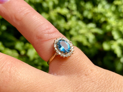 Vintage 9ct Gold Topaz & Diamond Ring