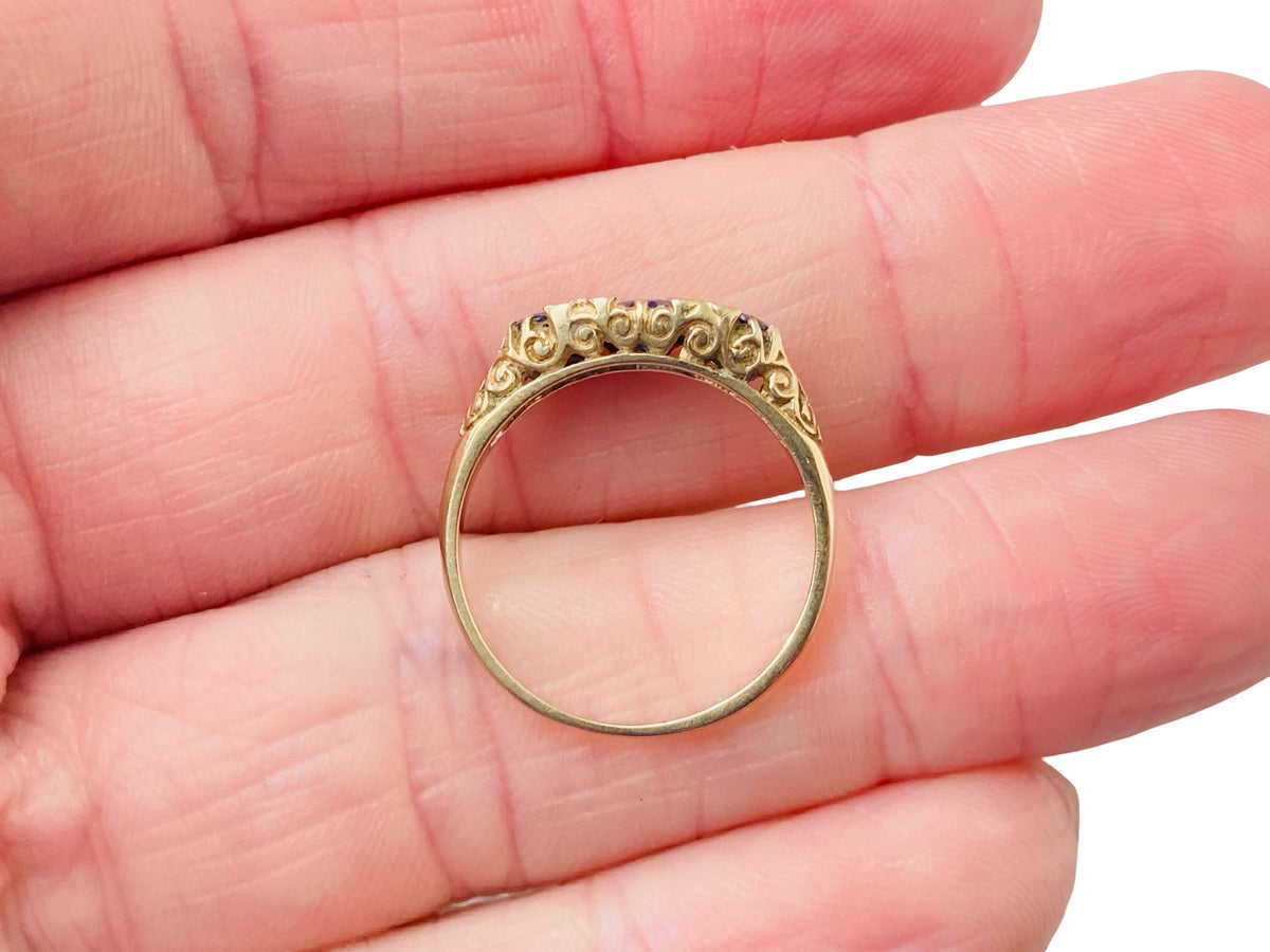 Vintage 9ct Gold Sapphire & Diamond Ring