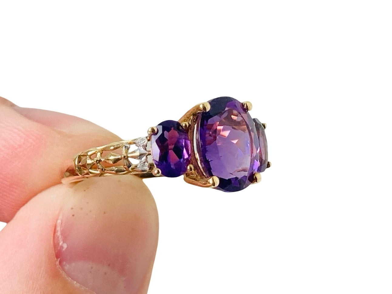 9ct Gold Amethyst & Diamond Ring