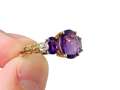 9ct Gold Amethyst & Diamond Ring