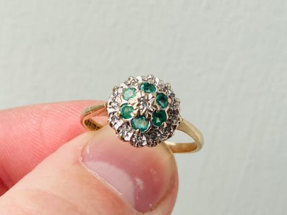 Vintage 9ct Gold Emerald & Diamond Ring