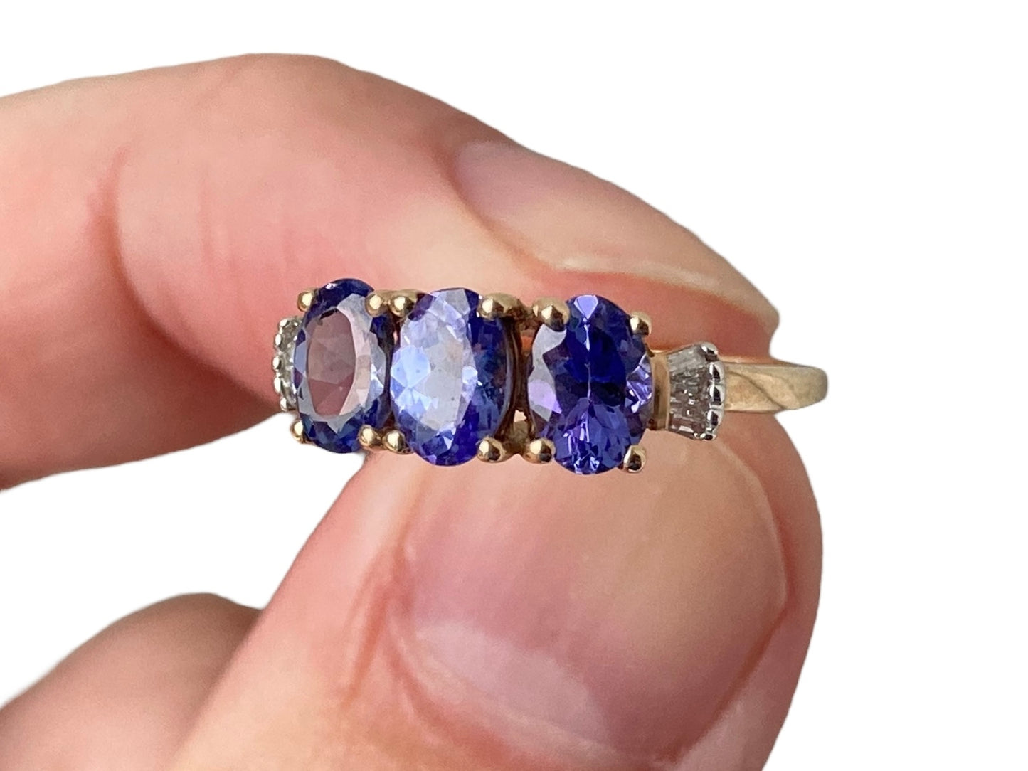 9ct Gold Tanzanite & Diamond Ring