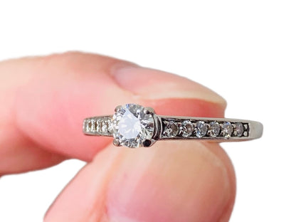 18ct Gold Diamond Ring