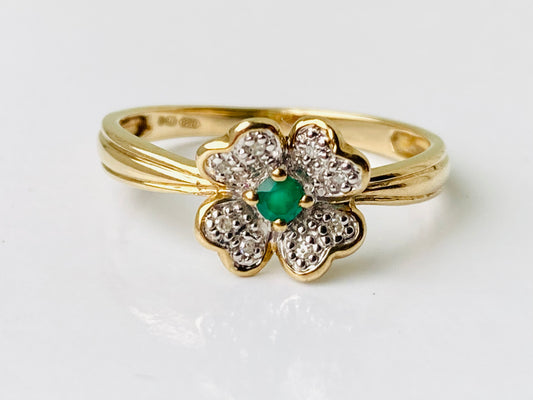 9ct Gold Emerald & Diamond Ring