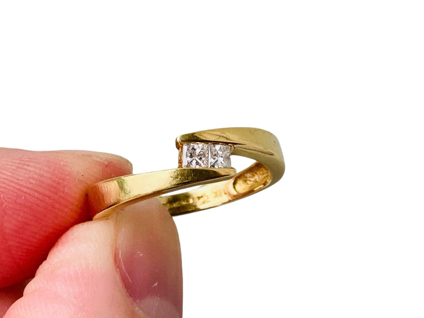 18ct Gold Diamond Ring