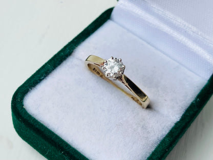 Vintage 9ct Gold Diamond Solitaire Ring