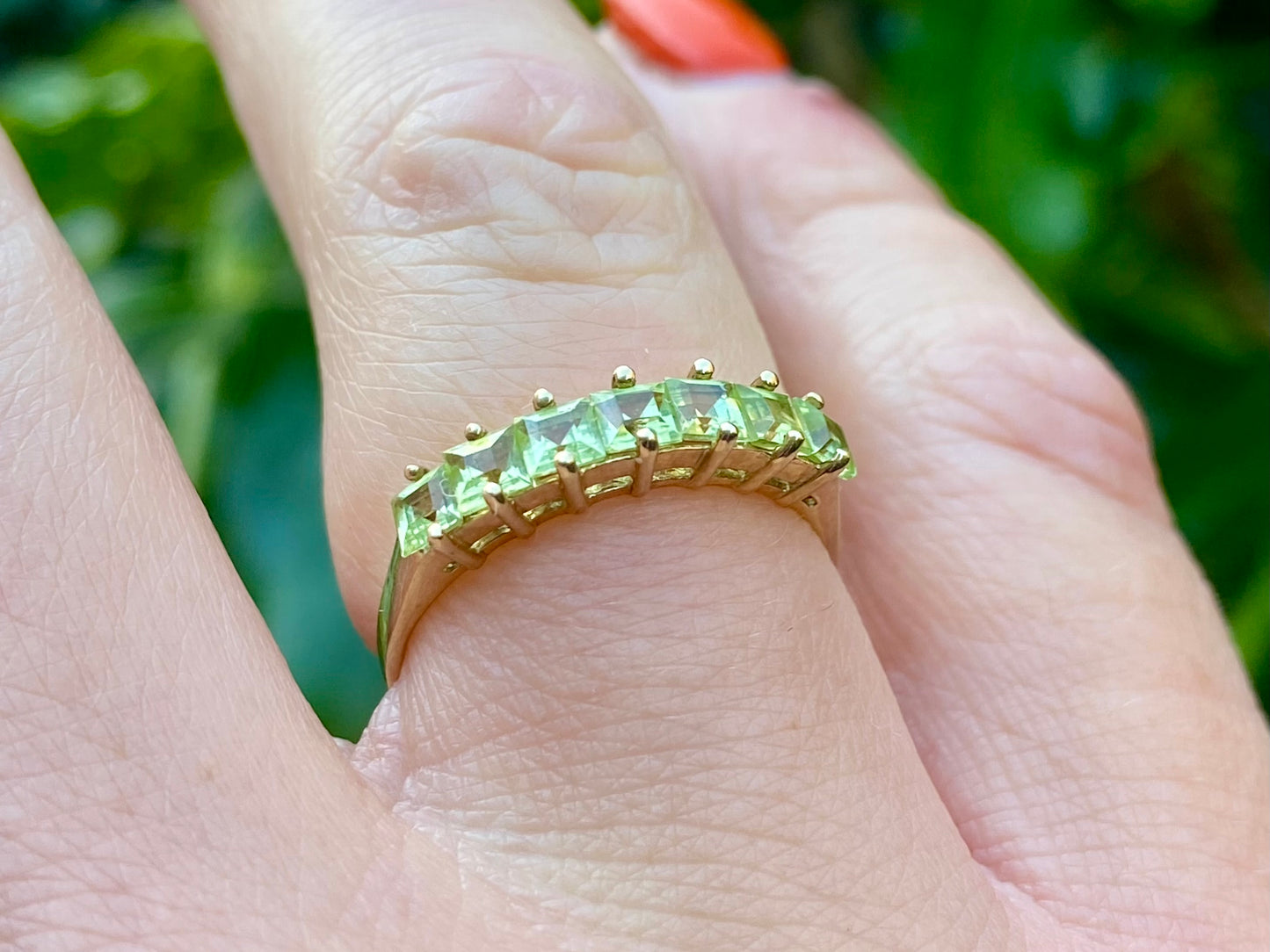 9ct Gold Peridot Ring