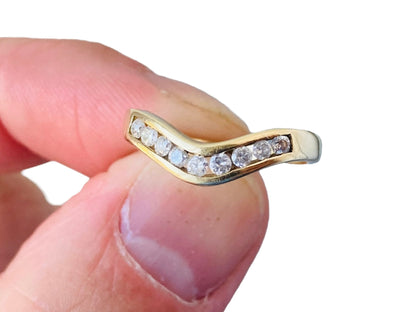 9ct Gold 0.25ct Diamond Wishbone Ring