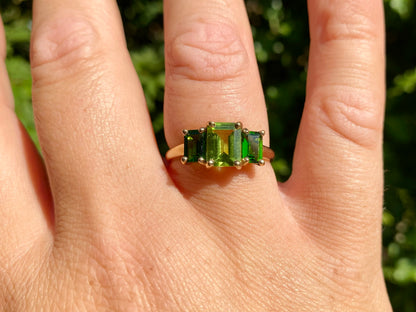9ct Gold Peridot & Diopside Ring