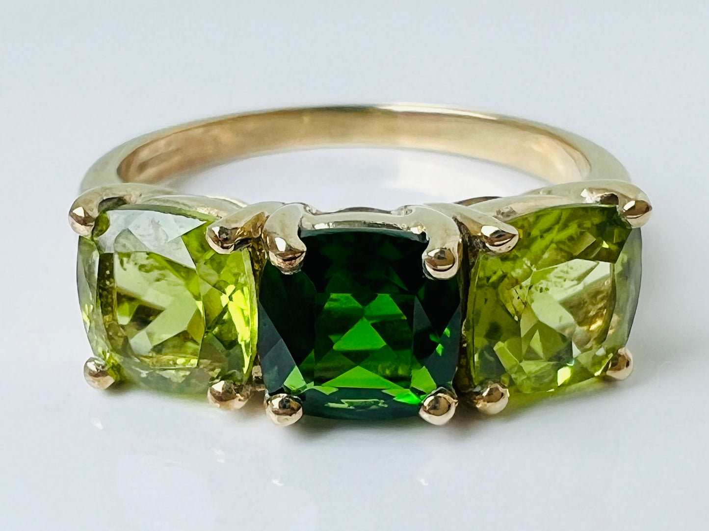 9ct Gold Peridot & Diopside Ring