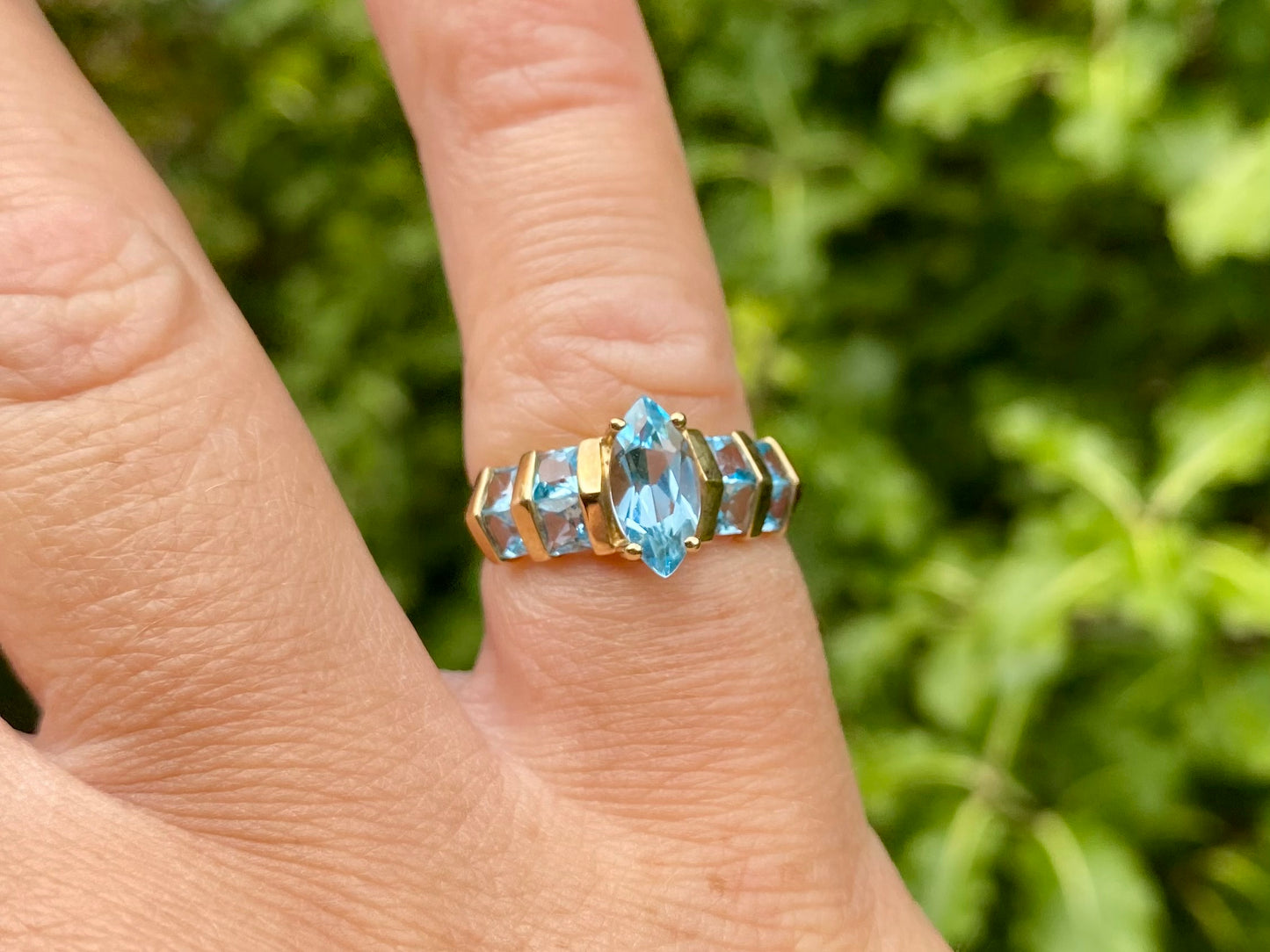 9ct Gold Topaz Ring