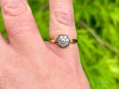 Antique 18ct Gold Diamond Daisy Ring