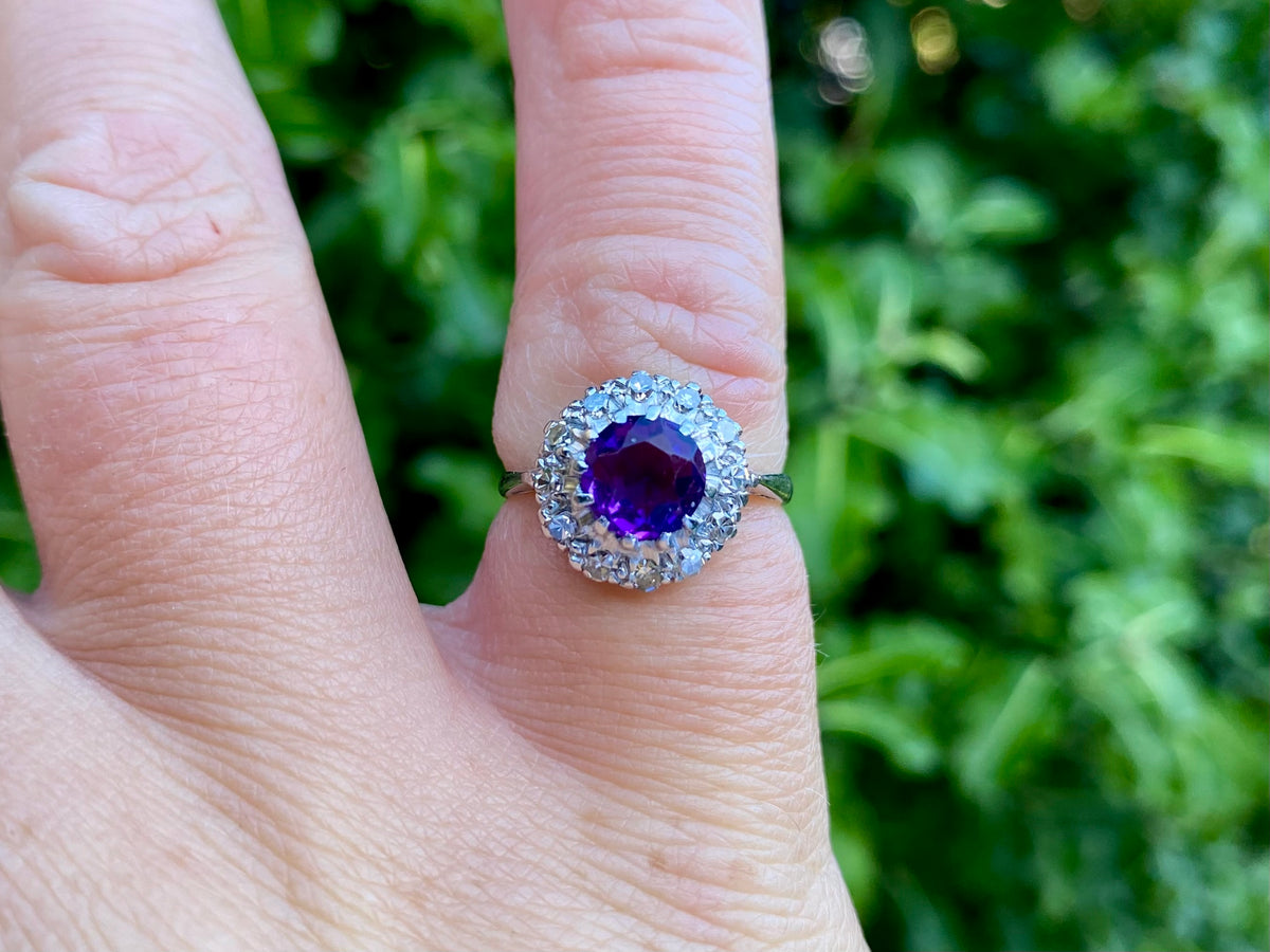 Vintage 18ct Gold Amethyst & Diamond Ring