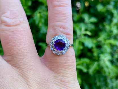 Vintage 18ct Gold Amethyst & Diamond Ring