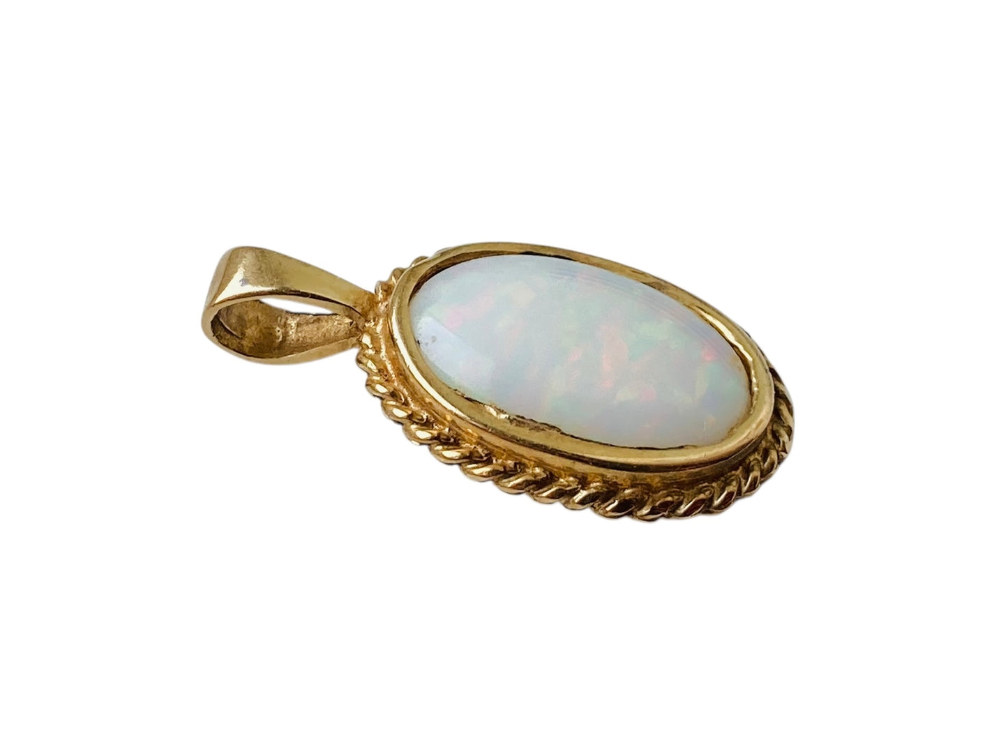 Vintage 9ct Gold Opal Pendant