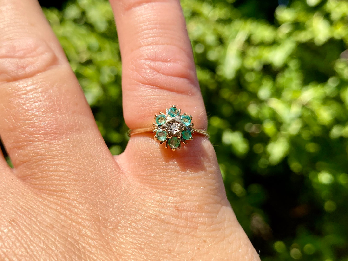 9ct Gold Emerald & Diamond Ring